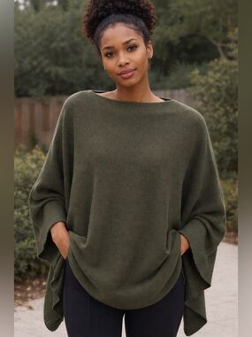 Lululemon olive green poncho